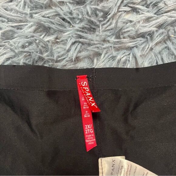 SPANX Seamless Shaper Shorts Size 2X - Picture 2 of 4